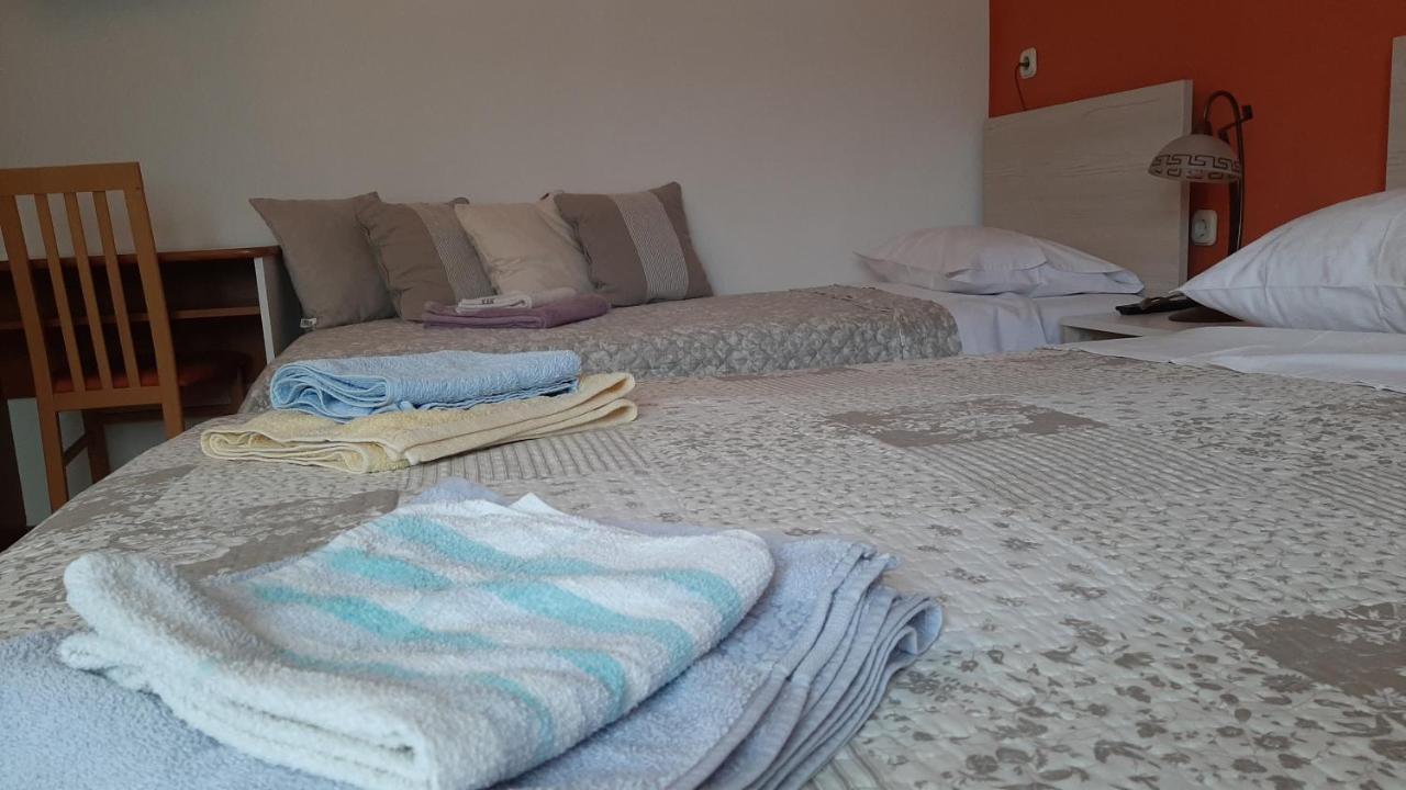 Rooms Neda 拉布 外观 照片