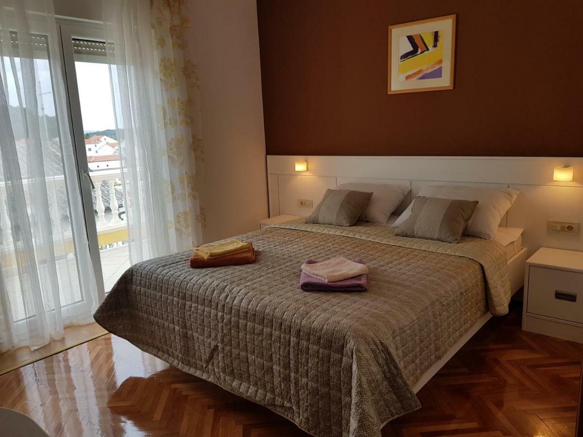 Rooms Neda 拉布 外观 照片